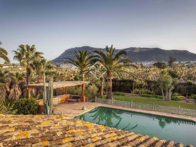 Chalet de 8 habitaciones en Dénia en venta con piscina garaje - 2.500.000 € (Ref: 7670463)