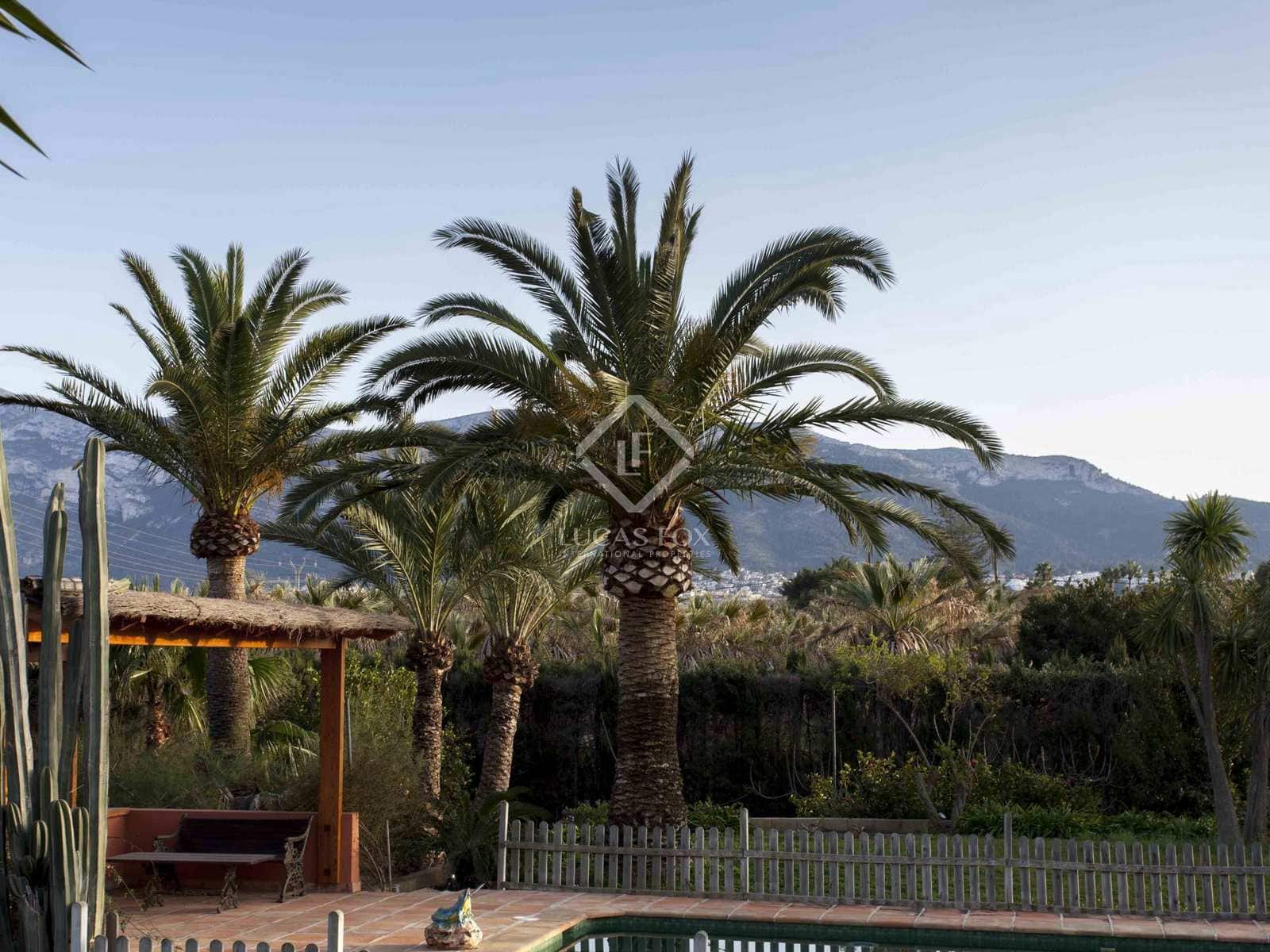 Chalet de 8 habitaciones en Dénia en venta con piscina garaje - 2.500.000 € (Ref: 7670463)