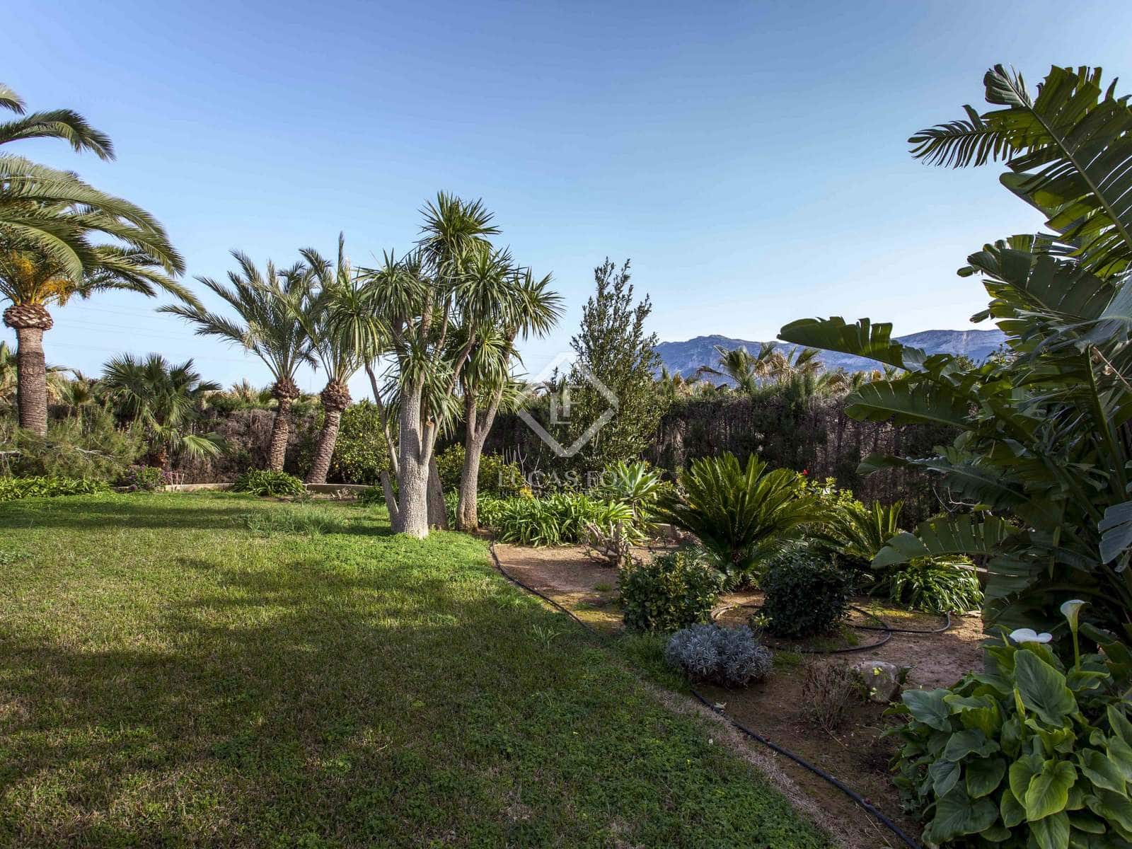 Chalet de 8 habitaciones en Dénia en venta con piscina garaje - 2.500.000 € (Ref: 7670463)