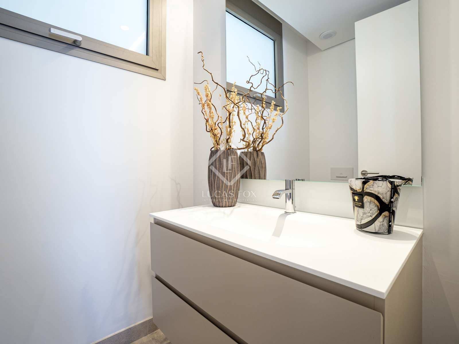 3 bedroom Apartment for sale in Benahavis with pool garage - € 1,749,000 (Ref: 7677107)