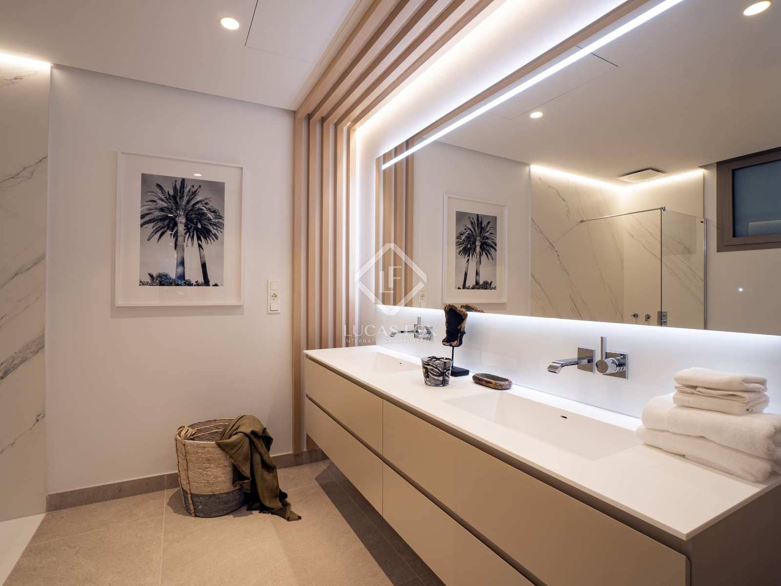 3 bedroom Apartment for sale in Benahavis with pool garage - € 1,749,000 (Ref: 7677107)