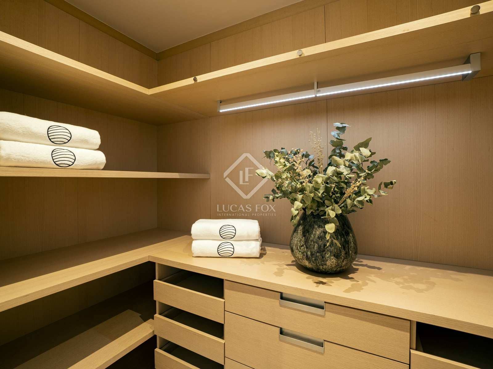 3 bedroom Apartment for sale in Benahavis with pool garage - € 1,749,000 (Ref: 7677107)