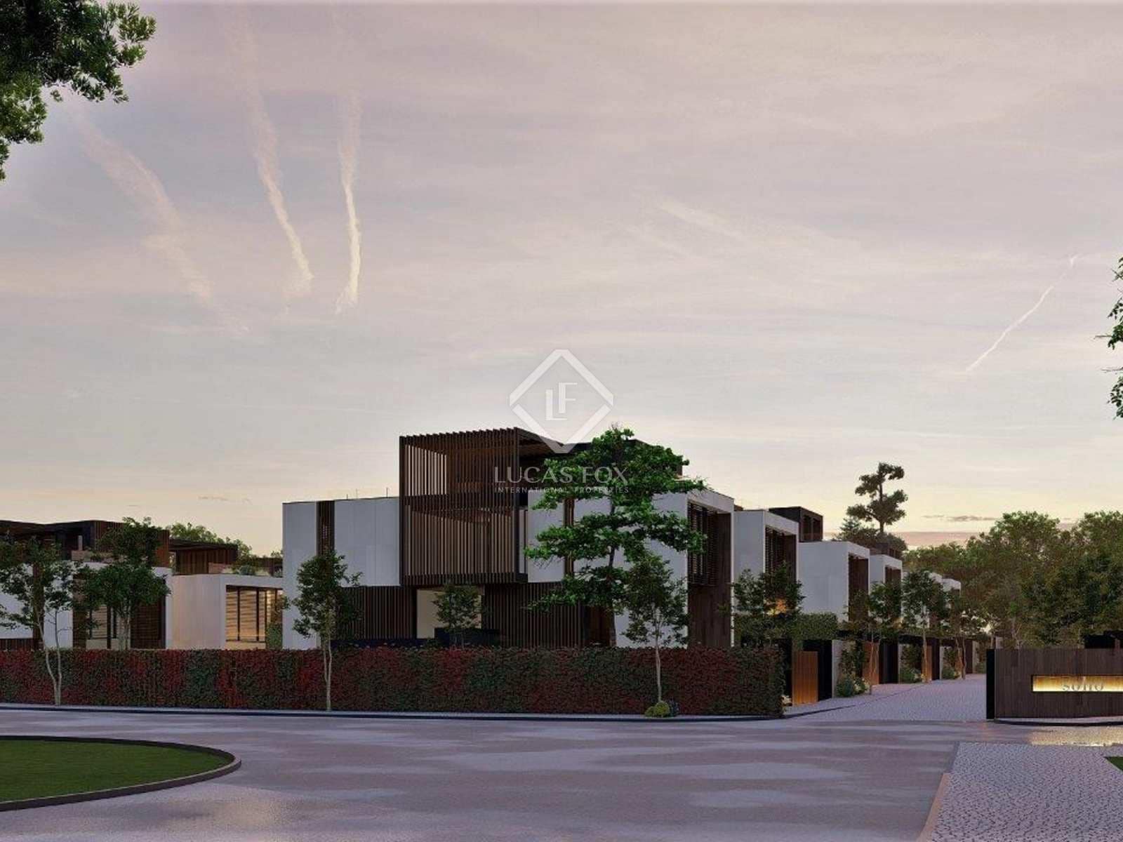 4 bedroom Villa for sale in Madrid city with pool garage - € 2,297,000 (Ref: 7683170)