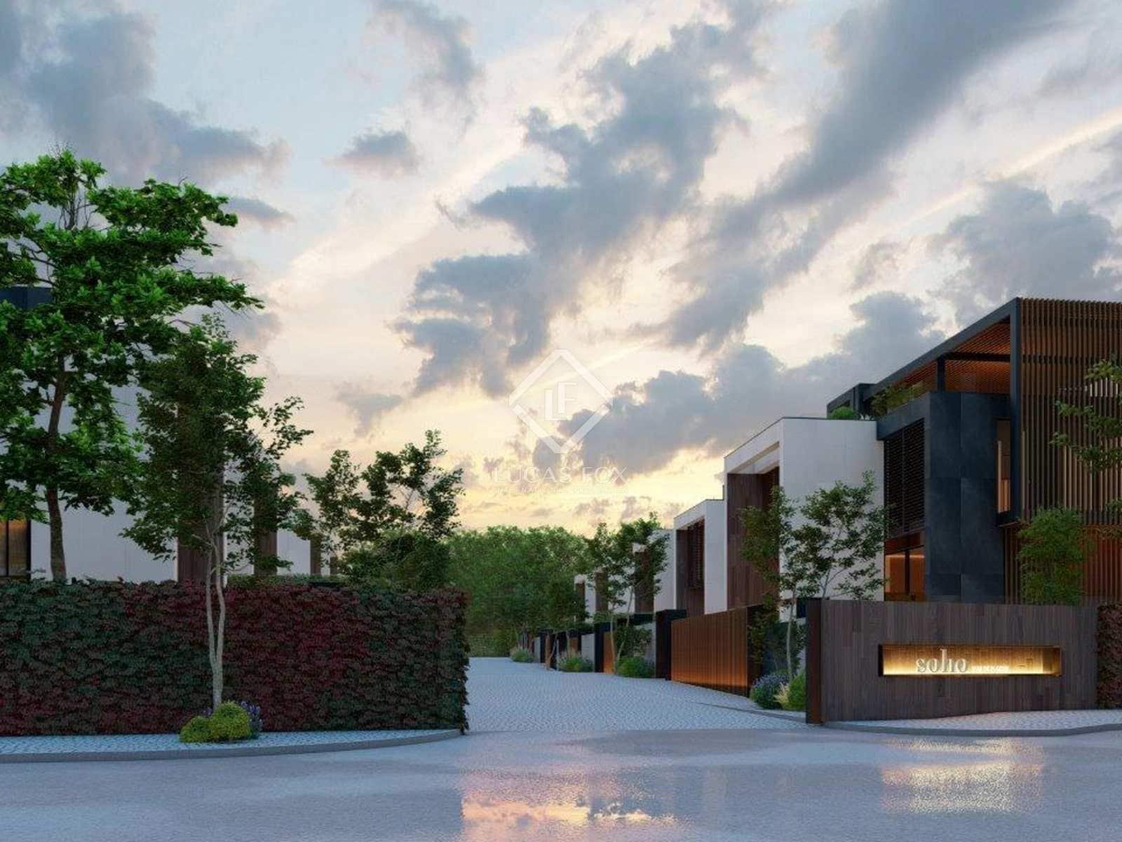 4 bedroom Villa for sale in Madrid city with pool garage - € 2,297,000 (Ref: 7683170)