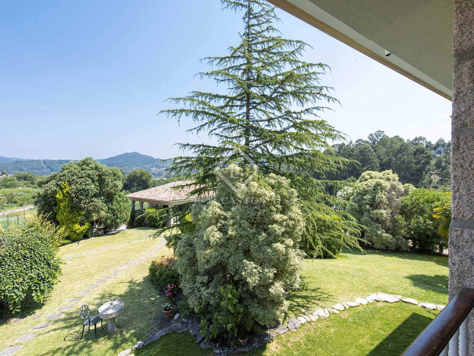 8 soveværelse Villa til leje i Gondomar med swimmingpool garage - € 4.950 (Ref: 7683181)