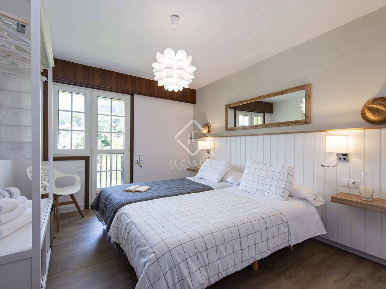 8 soveværelse Villa til leje i Gondomar med swimmingpool garage - € 4.950 (Ref: 7683181)