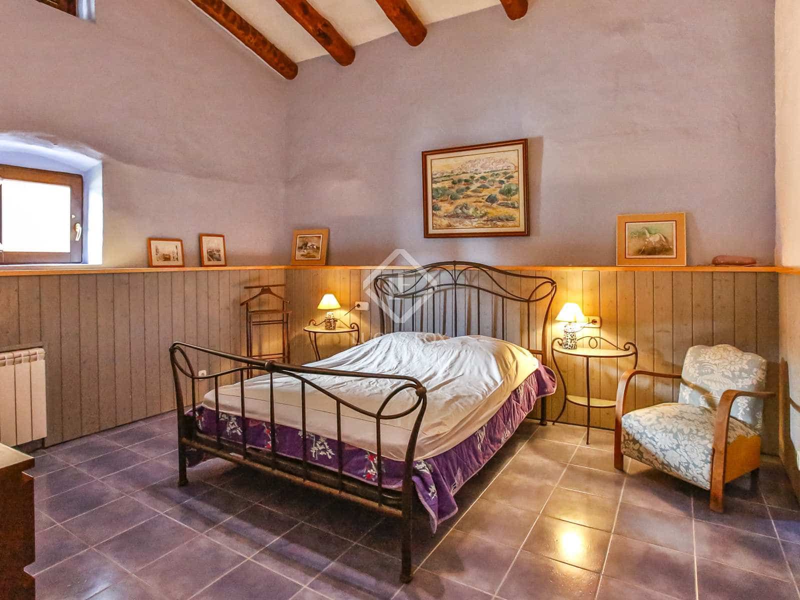 9 slaapkamer Finca/Landhuis te koop in Torrelles de Foix met zwembad garage - € 1.495.000 (Ref: 7683196)