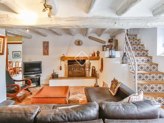 9 bedroom Finca/Country House for sale in Torrelles de Foix with pool garage - € 1,495,000 (Ref: 7683196)