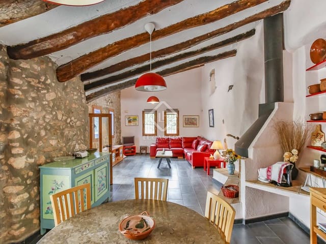 9 bedroom Finca/Country House for sale in Torrelles de Foix with pool garage - € 1,495,000 (Ref: 7683196)