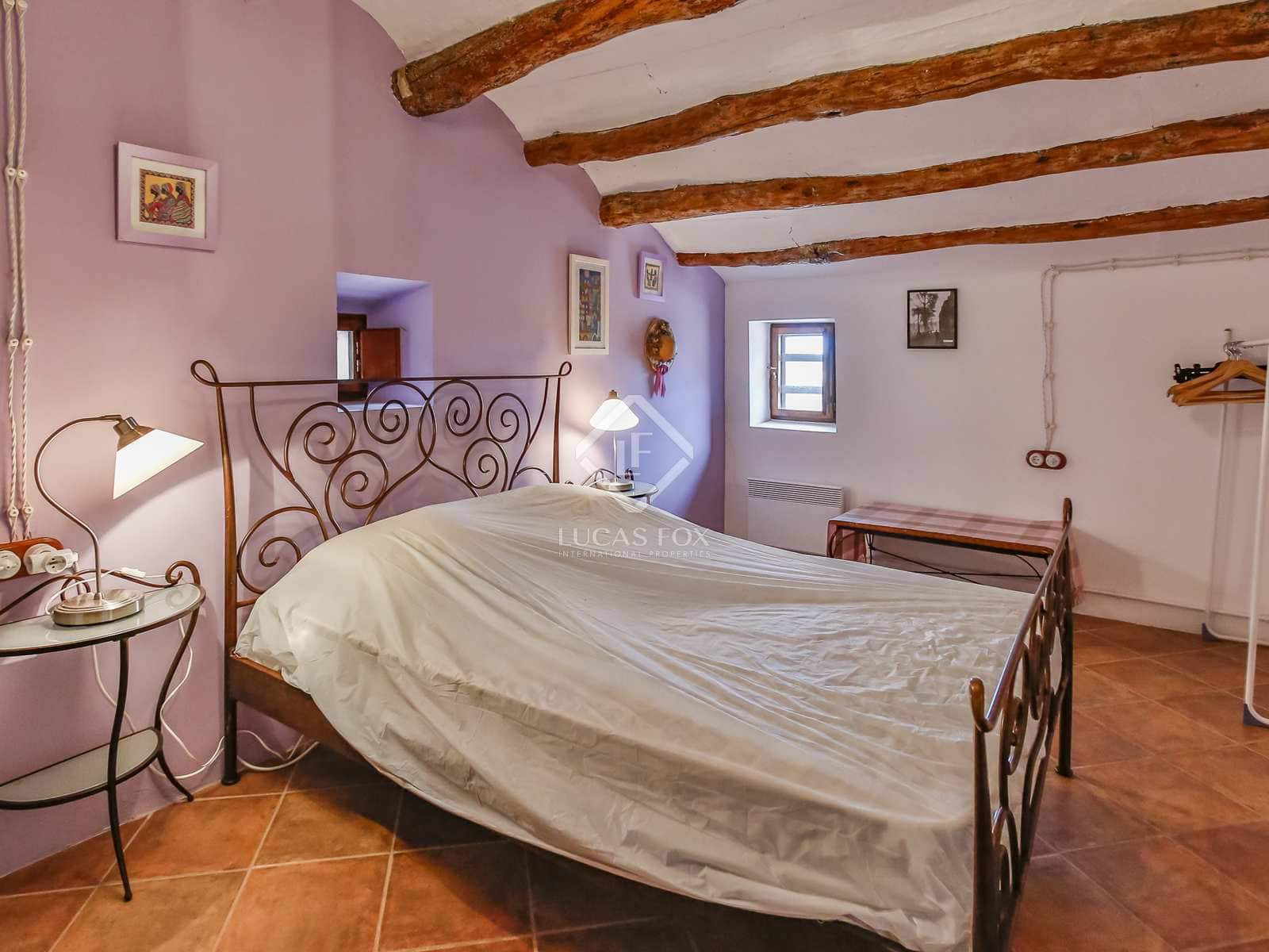 9 slaapkamer Finca/Landhuis te koop in Torrelles de Foix met zwembad garage - € 1.495.000 (Ref: 7683196)