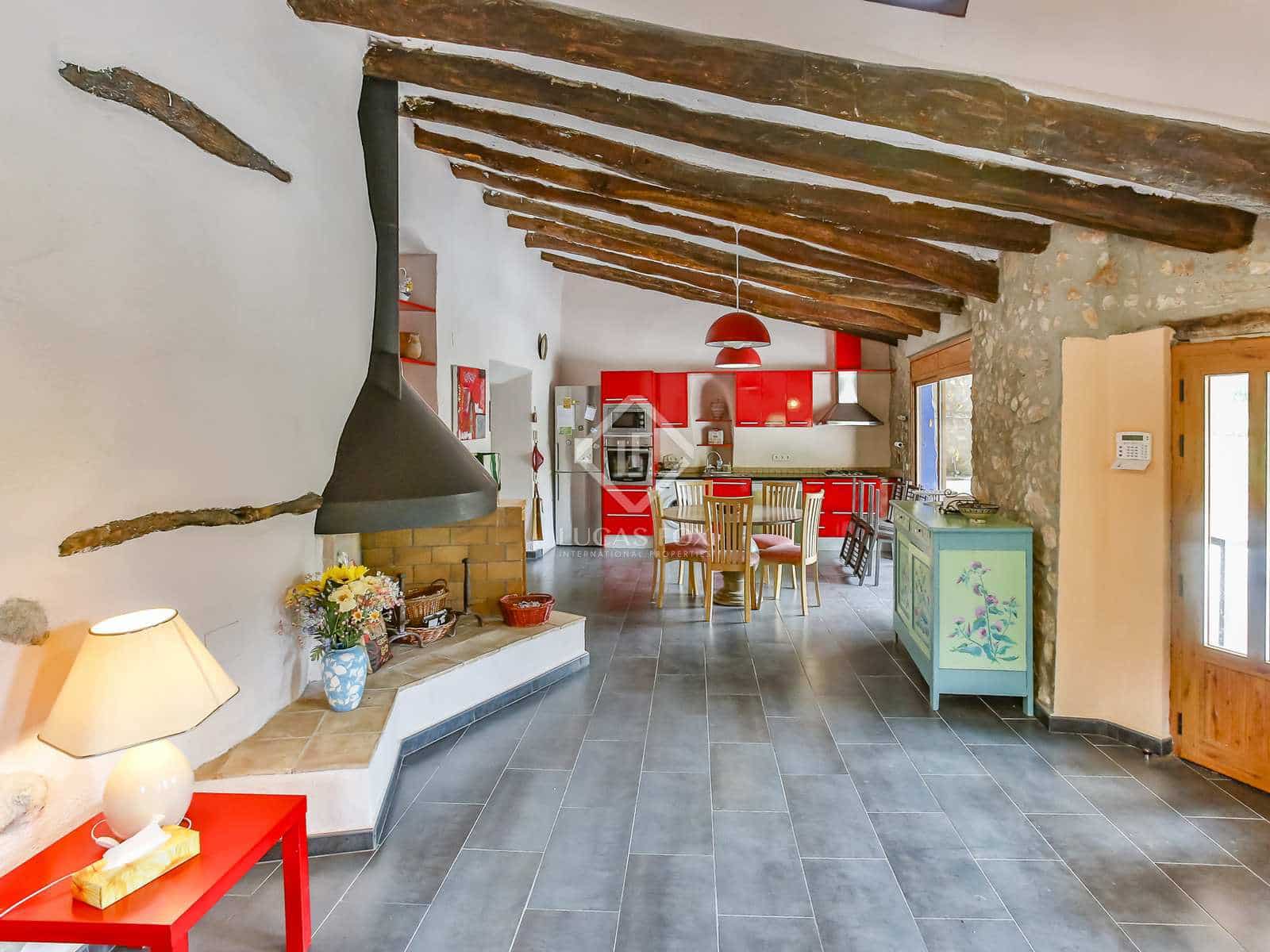 9 slaapkamer Finca/Landhuis te koop in Torrelles de Foix met zwembad garage - € 1.495.000 (Ref: 7683196)