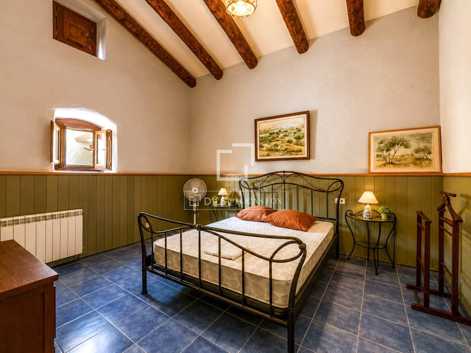 9 sypialnia Finka/Dom wiejski na sprzedaż w Torrelles de Foix z basenem garażem - 1 495 000 € (Ref: 7683196)