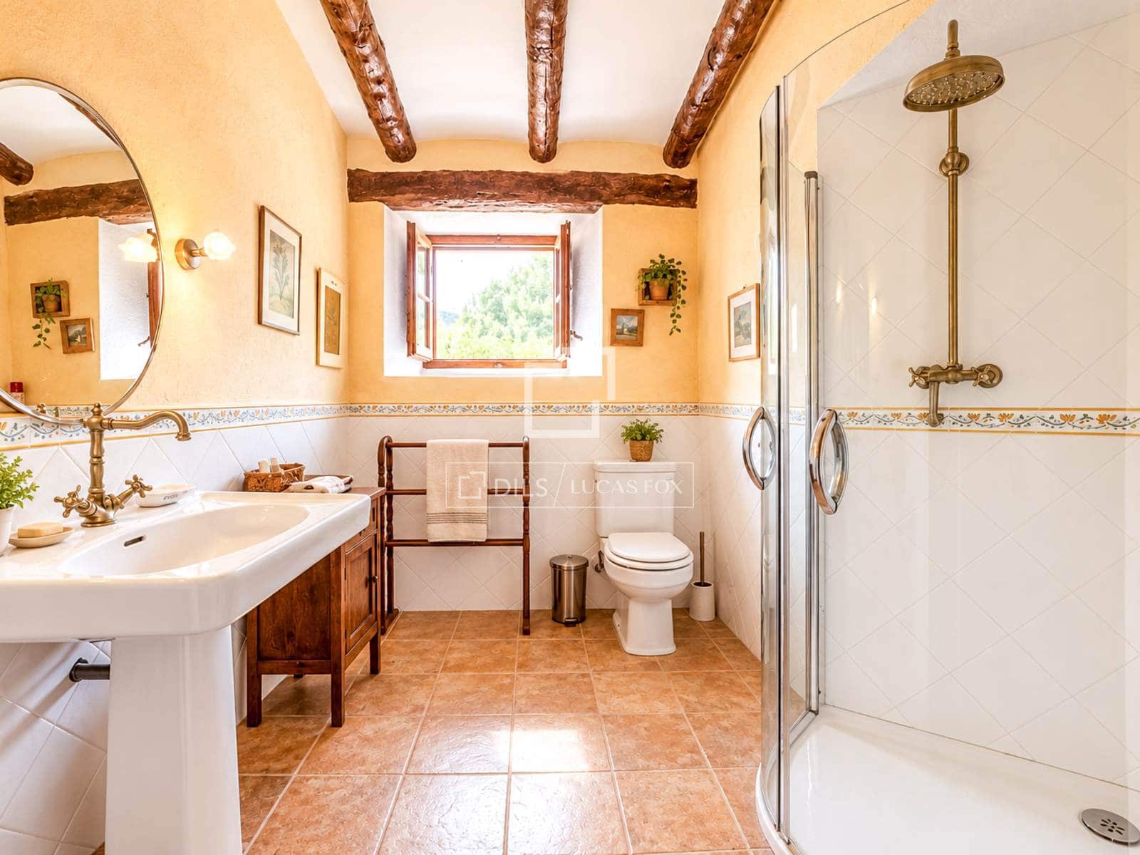 9 sypialnia Finka/Dom wiejski na sprzedaż w Torrelles de Foix z basenem garażem - 1 495 000 € (Ref: 7683196)