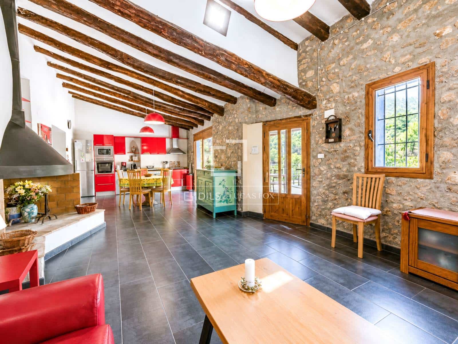 9 sypialnia Finka/Dom wiejski na sprzedaż w Torrelles de Foix z basenem garażem - 1 495 000 € (Ref: 7683196)