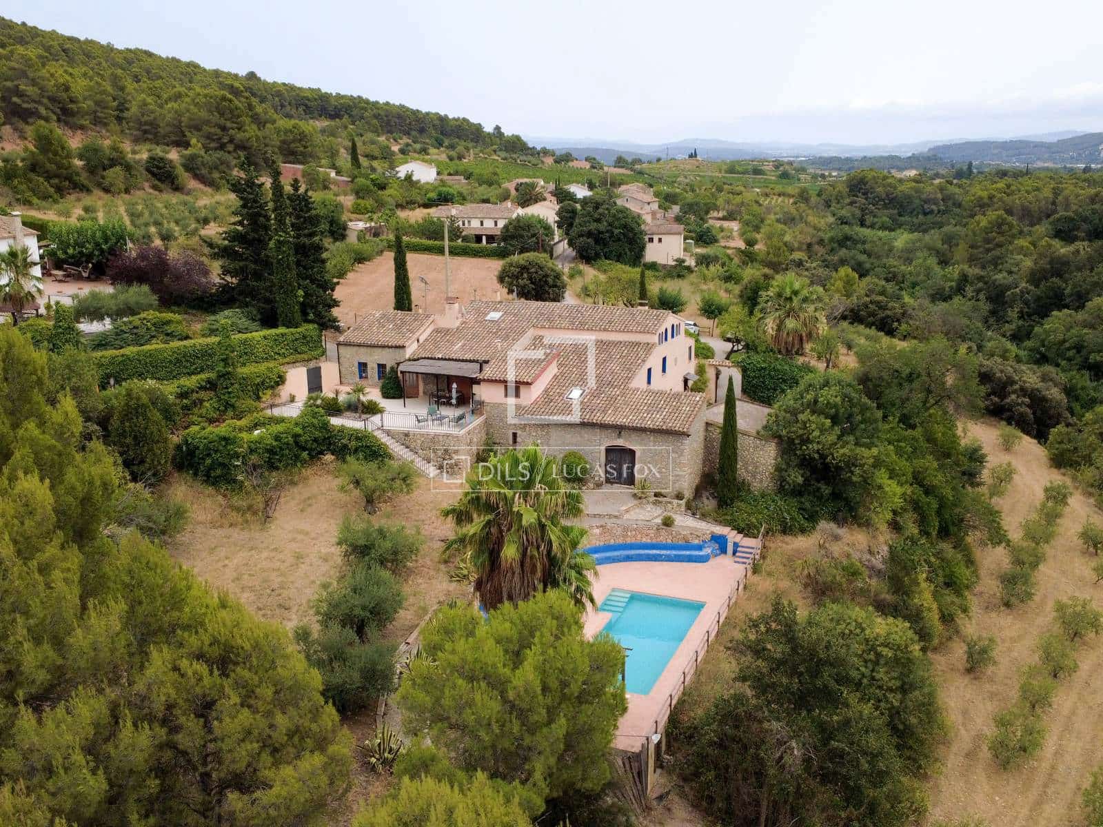 9 sypialnia Finka/Dom wiejski na sprzedaż w Torrelles de Foix z basenem garażem - 1 495 000 € (Ref: 7683196)