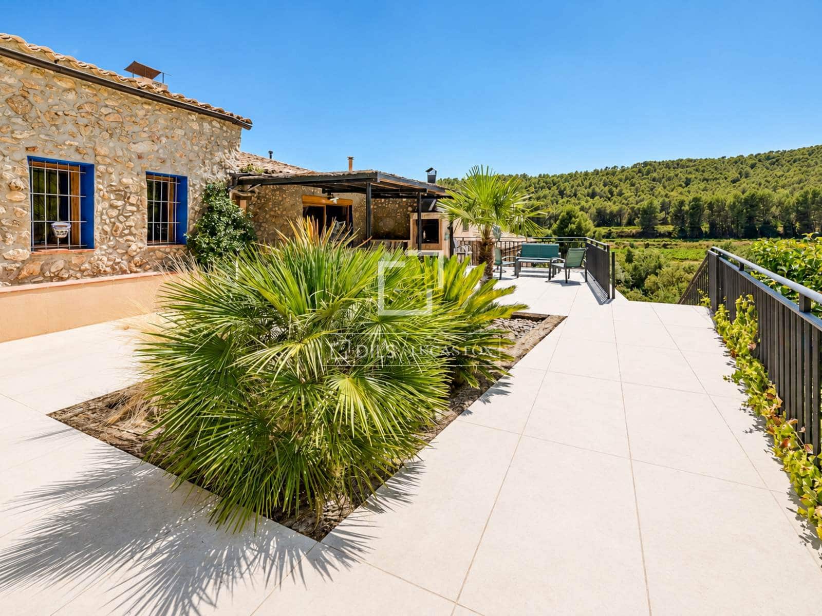9 sypialnia Finka/Dom wiejski na sprzedaż w Torrelles de Foix z basenem garażem - 1 495 000 € (Ref: 7683196)