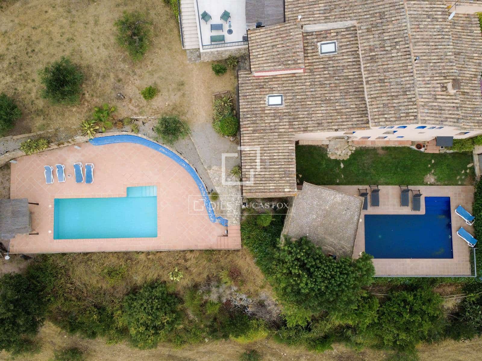9 sypialnia Finka/Dom wiejski na sprzedaż w Torrelles de Foix z basenem garażem - 1 495 000 € (Ref: 7683196)