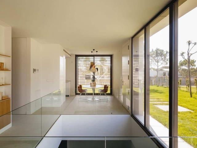 5 makuuhuone Huvila myytävänä paikassa Gavà mukana uima-altaan 
autotalli - 3 400 000 € (Ref: 7683199)