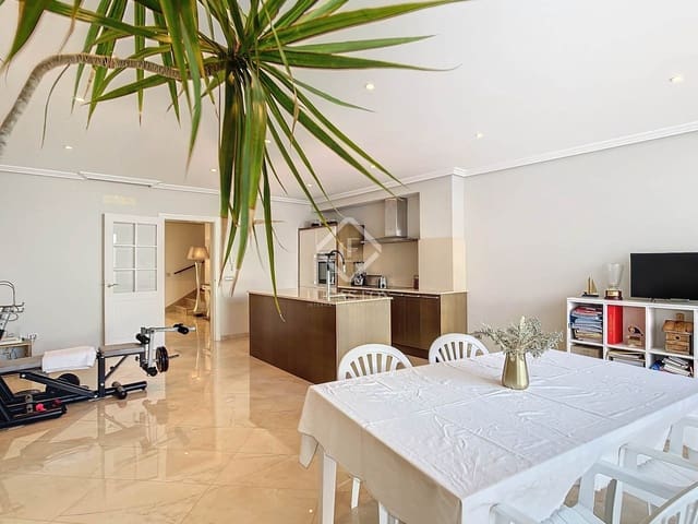 5 chambre Villa/Maison à vendre à Ciutadella de Menorca avec garage - 730 000 € (Ref: 7685363)