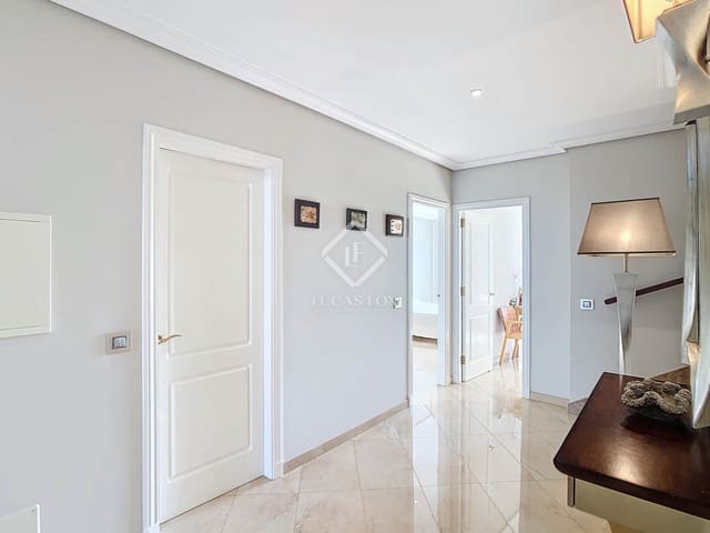 5 chambre Villa/Maison à vendre à Ciutadella de Menorca avec garage - 730 000 € (Ref: 7685363)