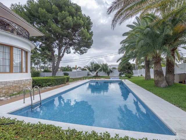 6 bedroom Villa for sale in Paterna with pool garage - € 1,200,000 (Ref: 7685369)