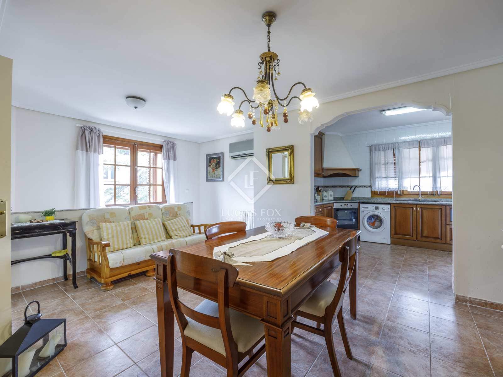 6 bedroom Villa for sale in Paterna with pool garage - € 1,200,000 (Ref: 7685369)