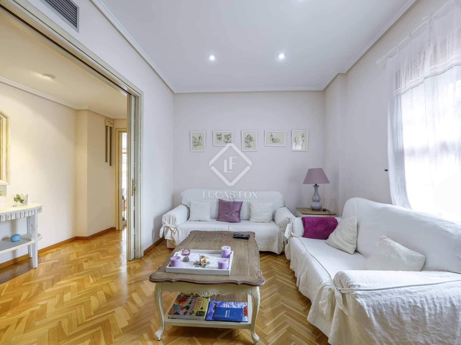 6 bedroom Villa for sale in Paterna with pool garage - € 1,200,000 (Ref: 7685369)