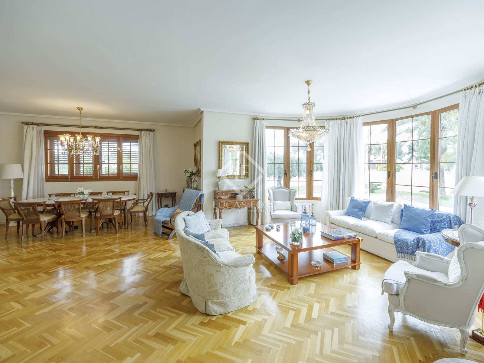 6 bedroom Villa for sale in Paterna with pool garage - € 1,200,000 (Ref: 7685369)