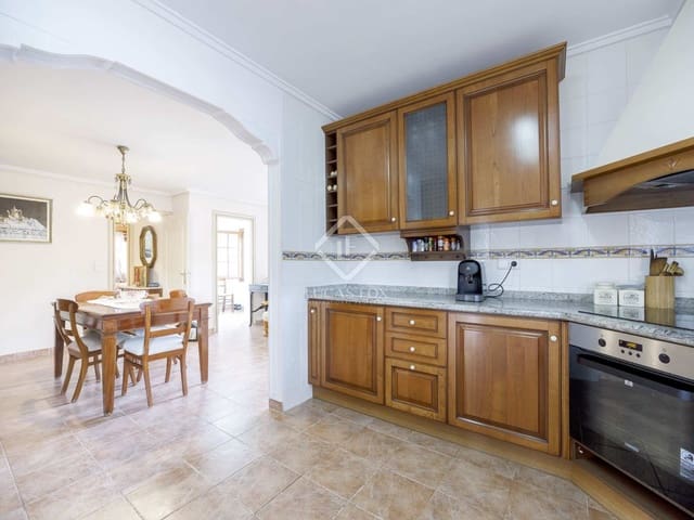 6 bedroom Villa for sale in Paterna with pool garage - € 1,200,000 (Ref: 7685369)