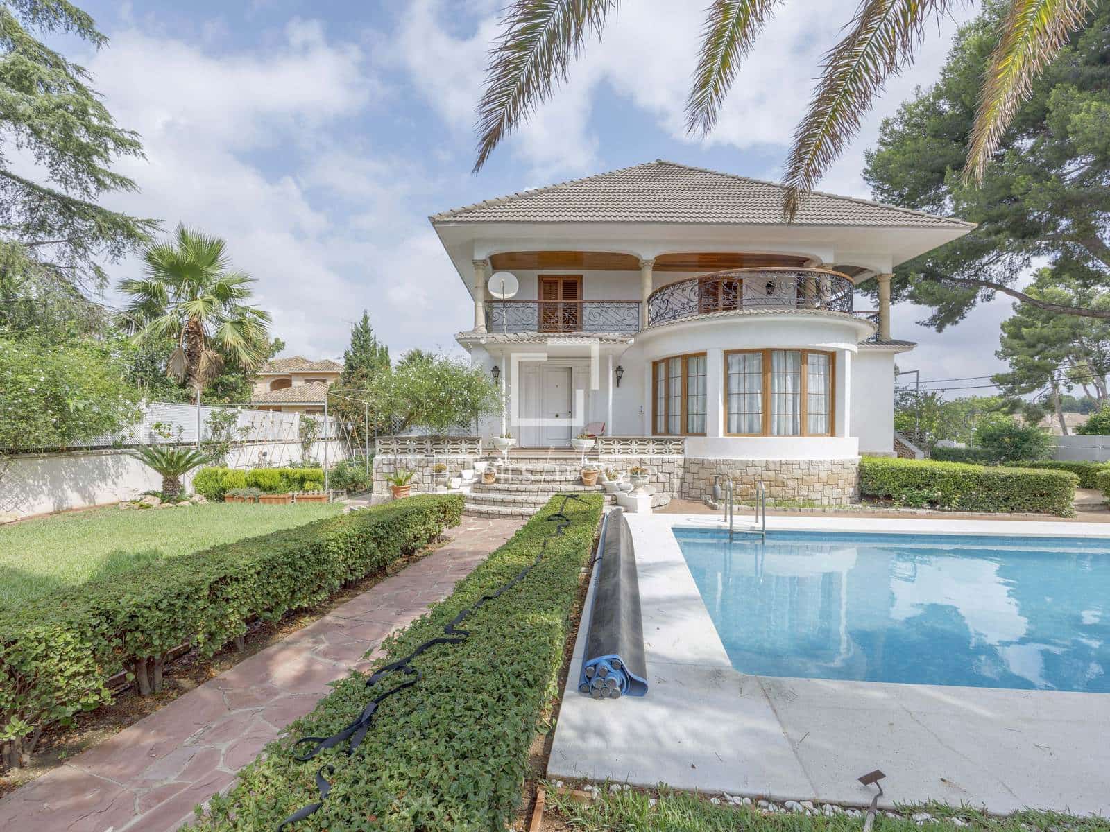 6 makuuhuone Huvila myytävänä paikassa Paterna mukana uima-altaan 
autotalli - 1 200 000 € (Ref: 7685369)