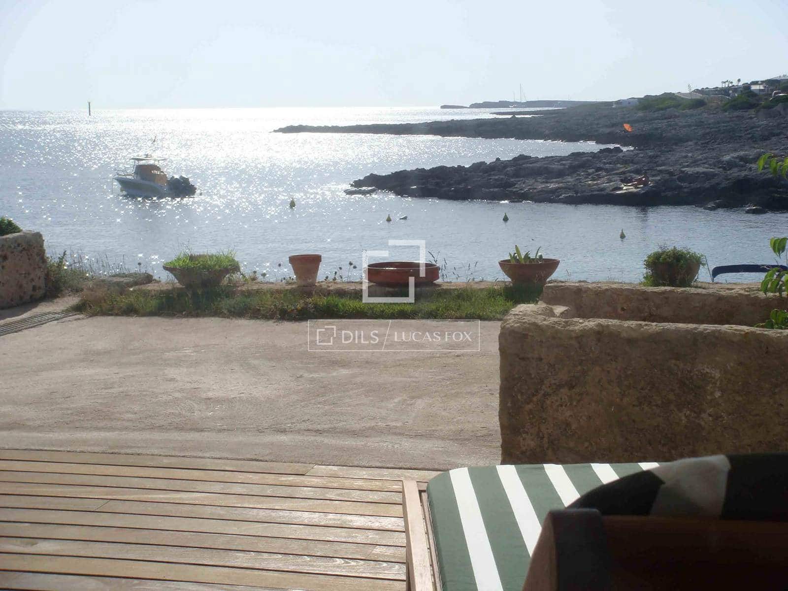 4 slaapkamer Villa te koop in San Luis / Sant Lluis met garage - € 1.950.000 (Ref: 7687572)