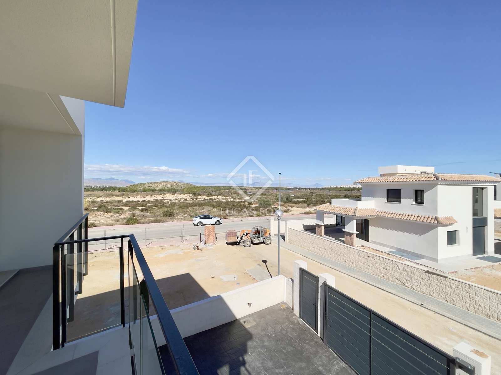 4 chambre Villa/Maison à vendre à Gran Alacant avec piscine garage - 615 000 € (Ref: 7687576)