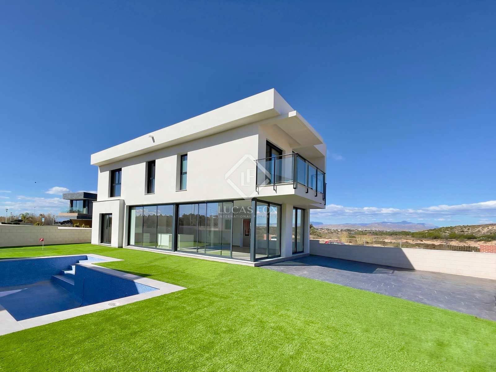 4 chambre Villa/Maison à vendre à Gran Alacant avec piscine garage - 615 000 € (Ref: 7687576)