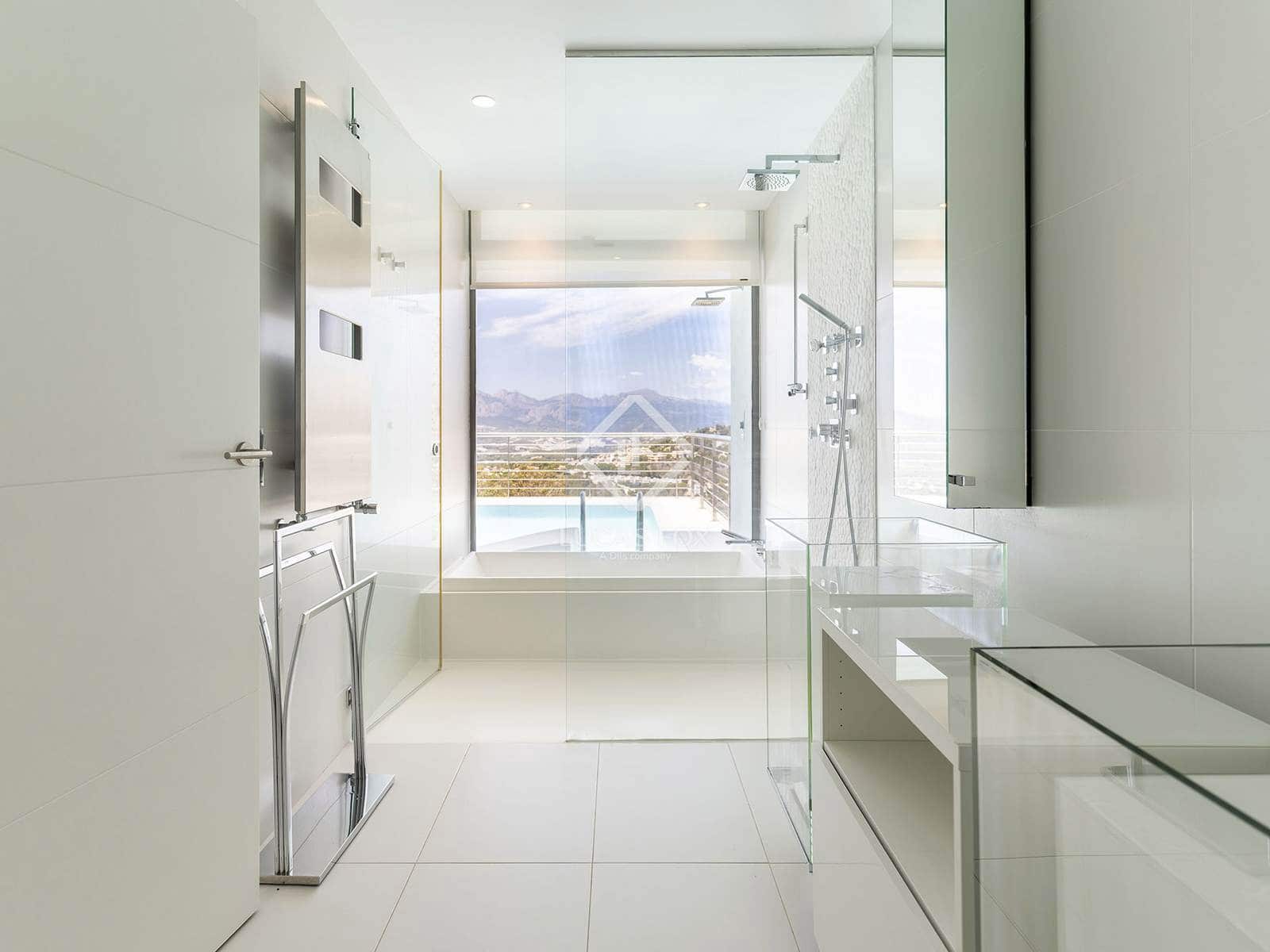 3 soveværelse Villa til salg i Altea med swimmingpool garage - € 1.675.000 (Ref: 7692331)