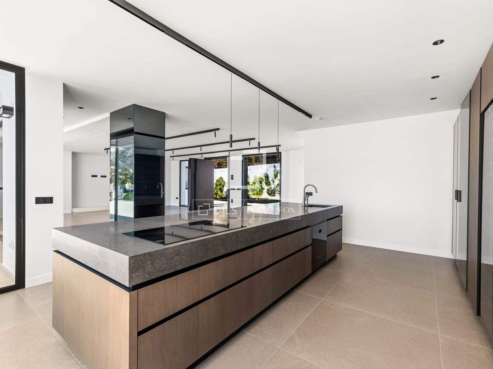 5 bedroom Villa for sale in Altea with pool garage - € 2,690,000 (Ref: 7694490)