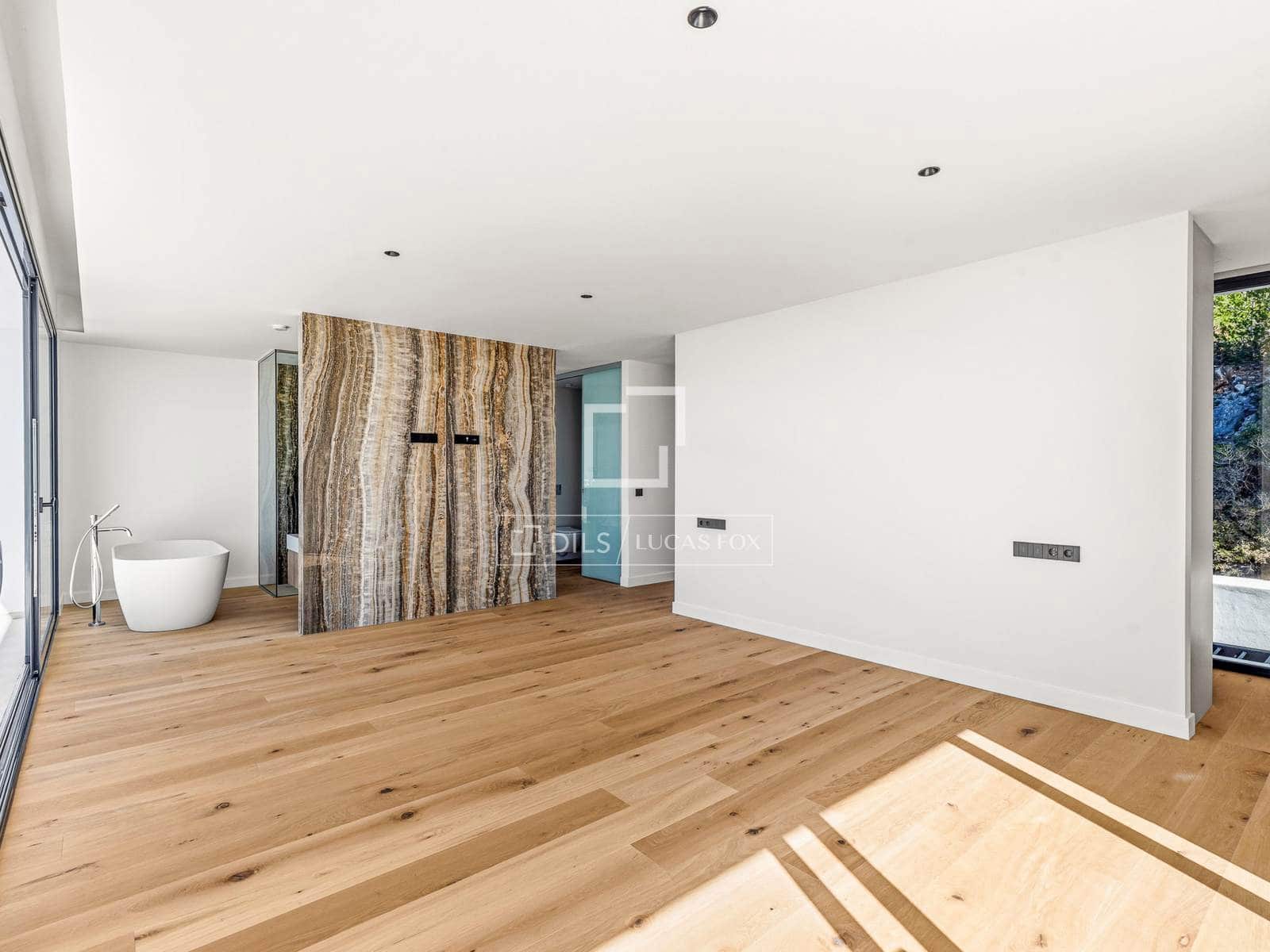 5 bedroom Villa for sale in Altea with pool garage - € 2,690,000 (Ref: 7694490)