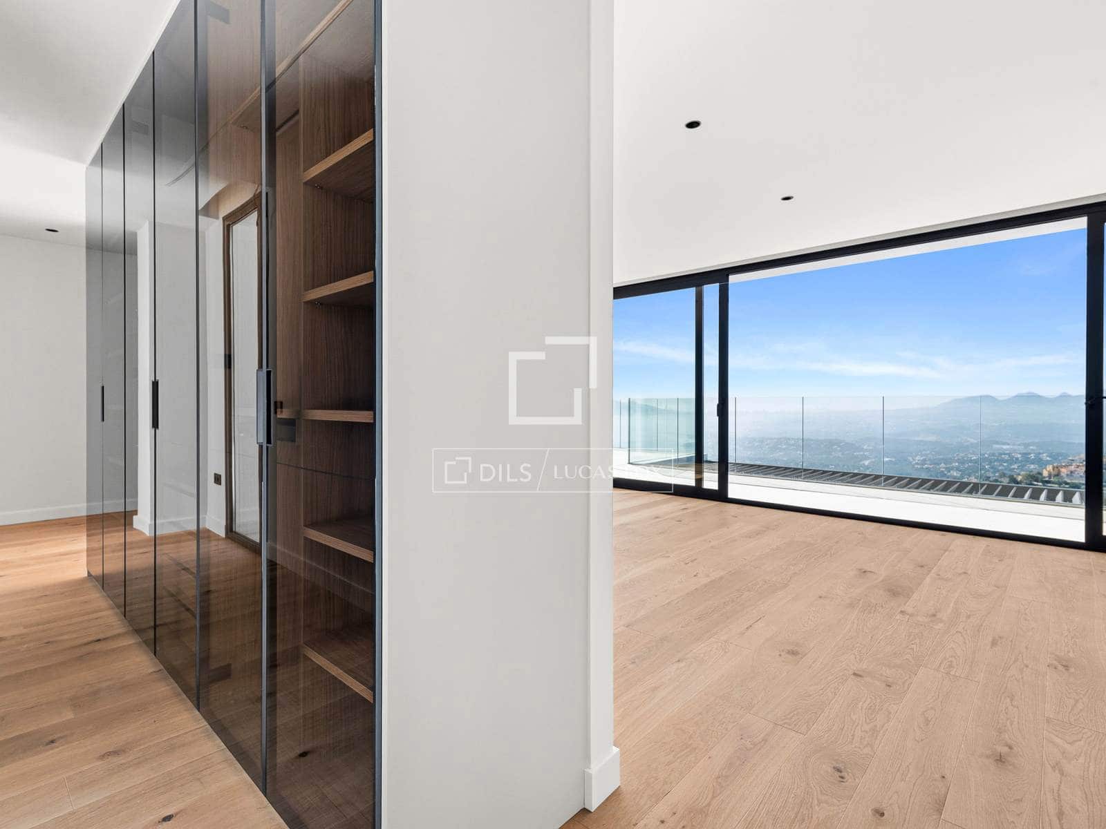 5 bedroom Villa for sale in Altea with pool garage - € 2,690,000 (Ref: 7694490)