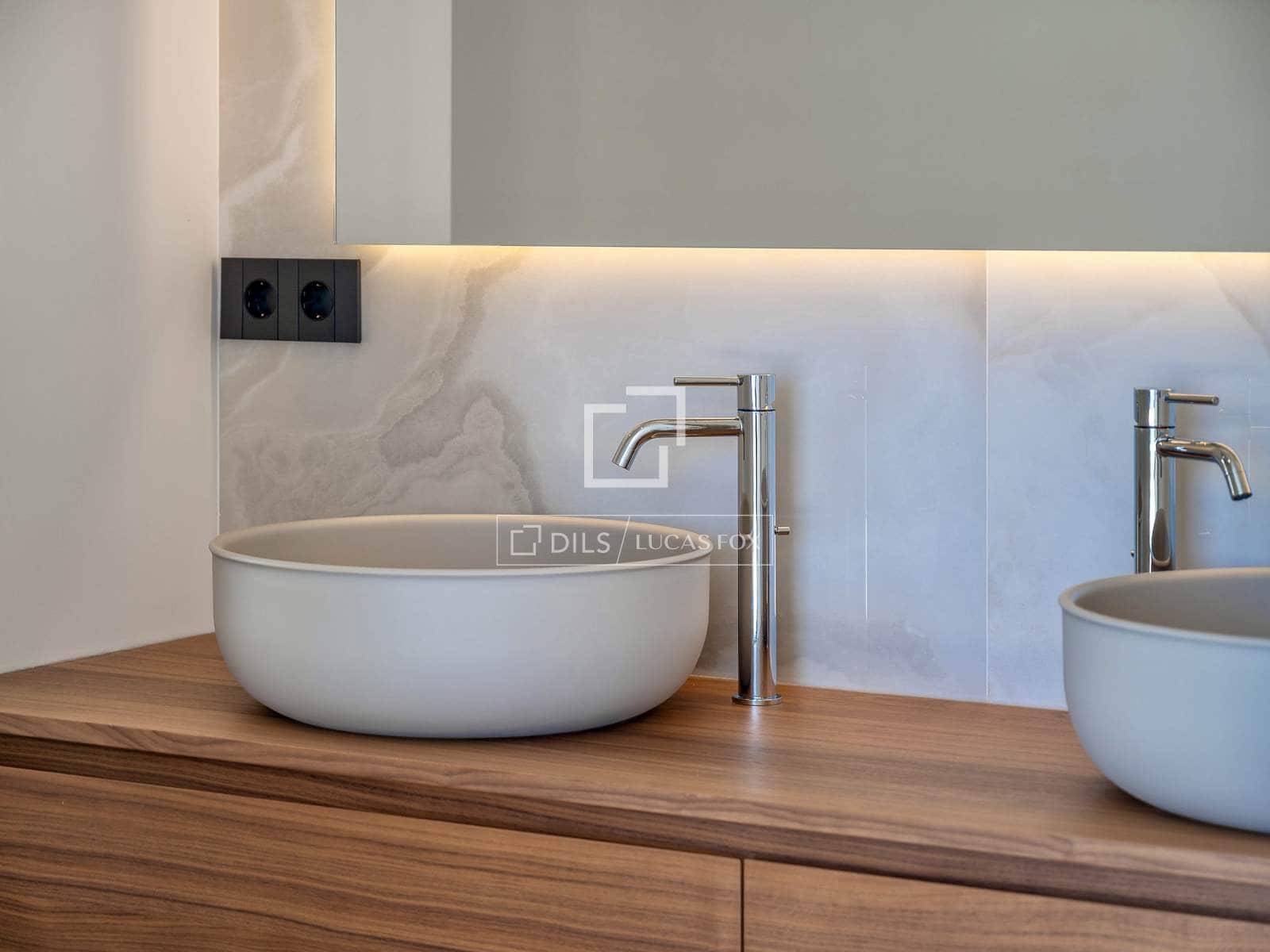 5 bedroom Villa for sale in Altea with pool garage - € 2,690,000 (Ref: 7694490)