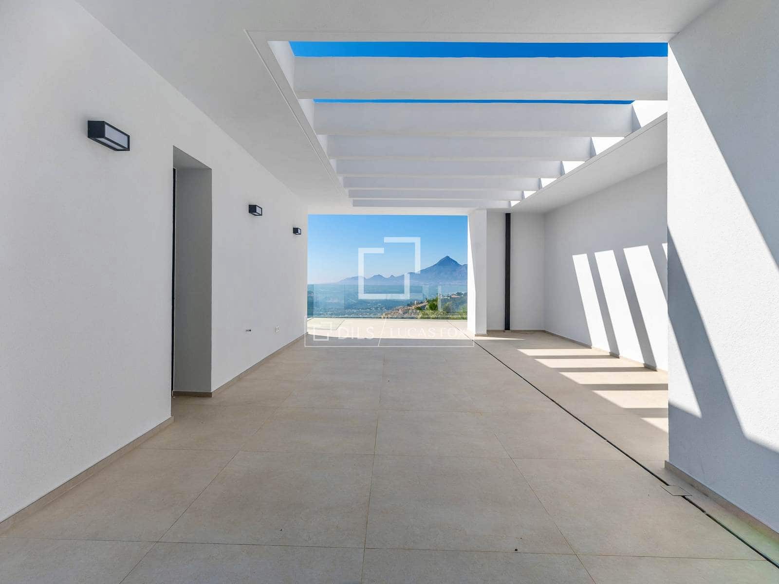 5 bedroom Villa for sale in Altea with pool garage - € 2,690,000 (Ref: 7694490)