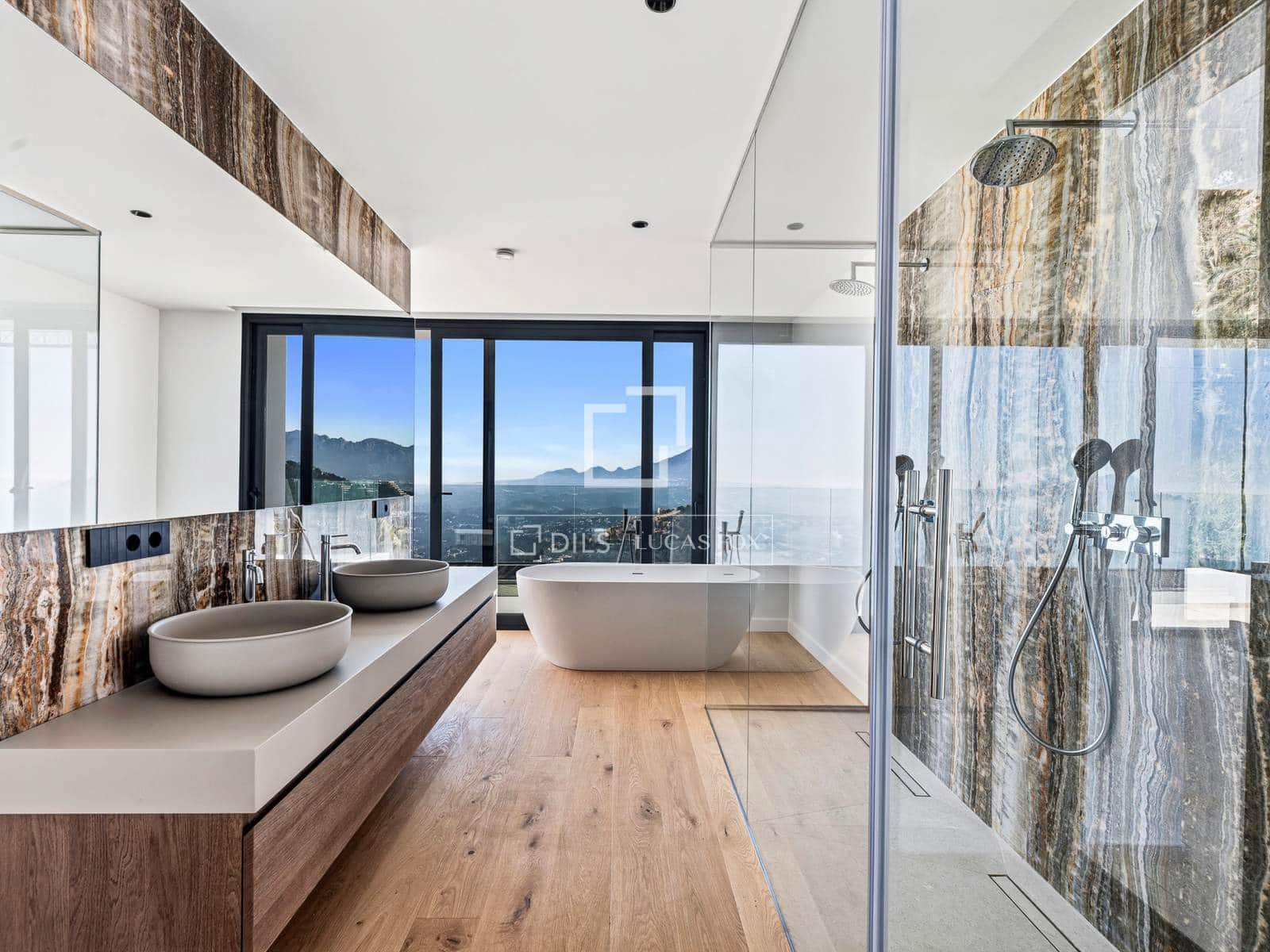 5 bedroom Villa for sale in Altea with pool garage - € 2,690,000 (Ref: 7694490)