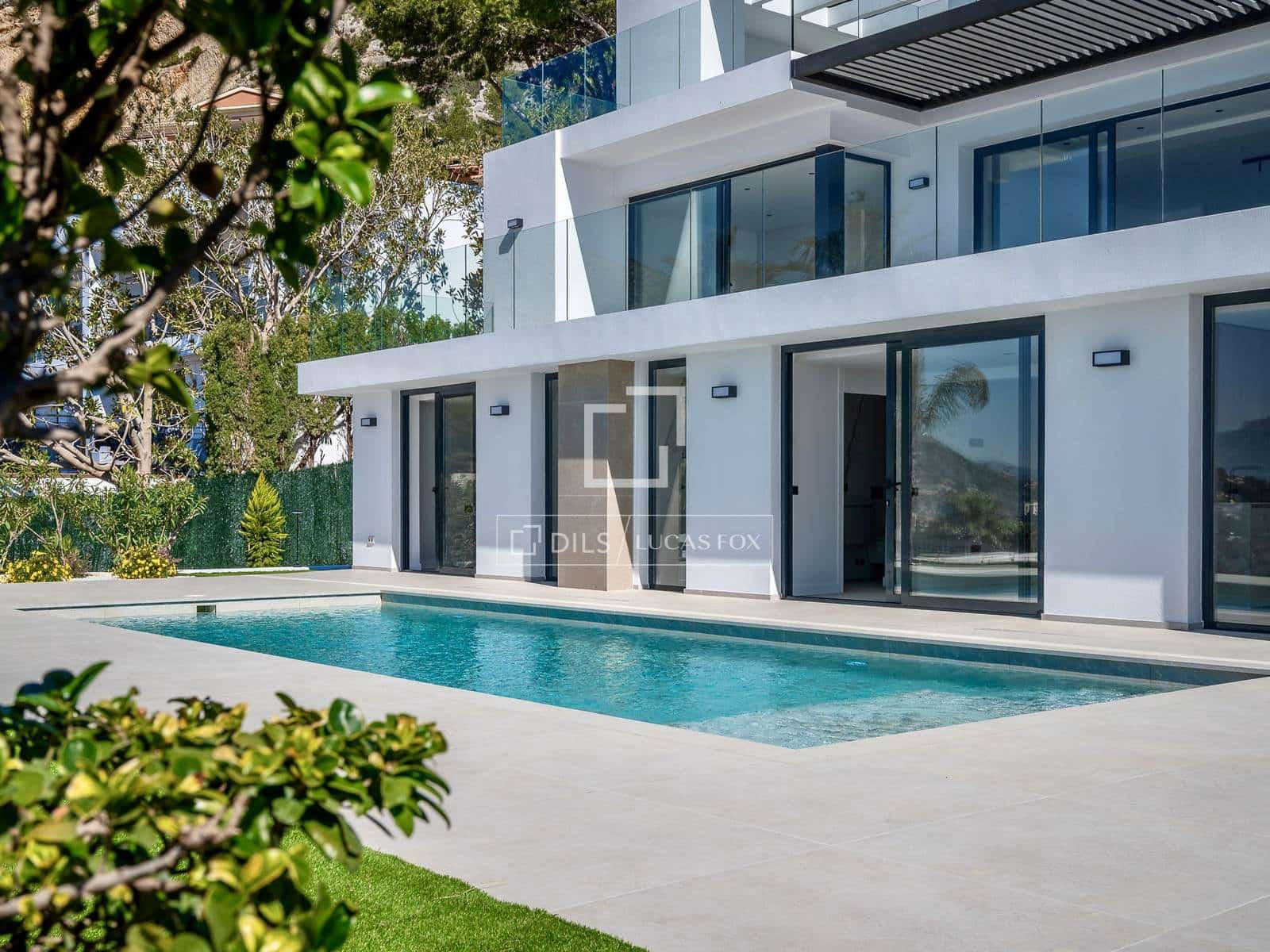 5 bedroom Villa for sale in Altea with pool garage - € 2,690,000 (Ref: 7694490)