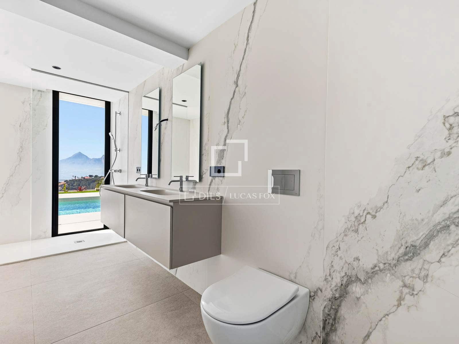 5 bedroom Villa for sale in Altea with pool garage - € 2,690,000 (Ref: 7694490)