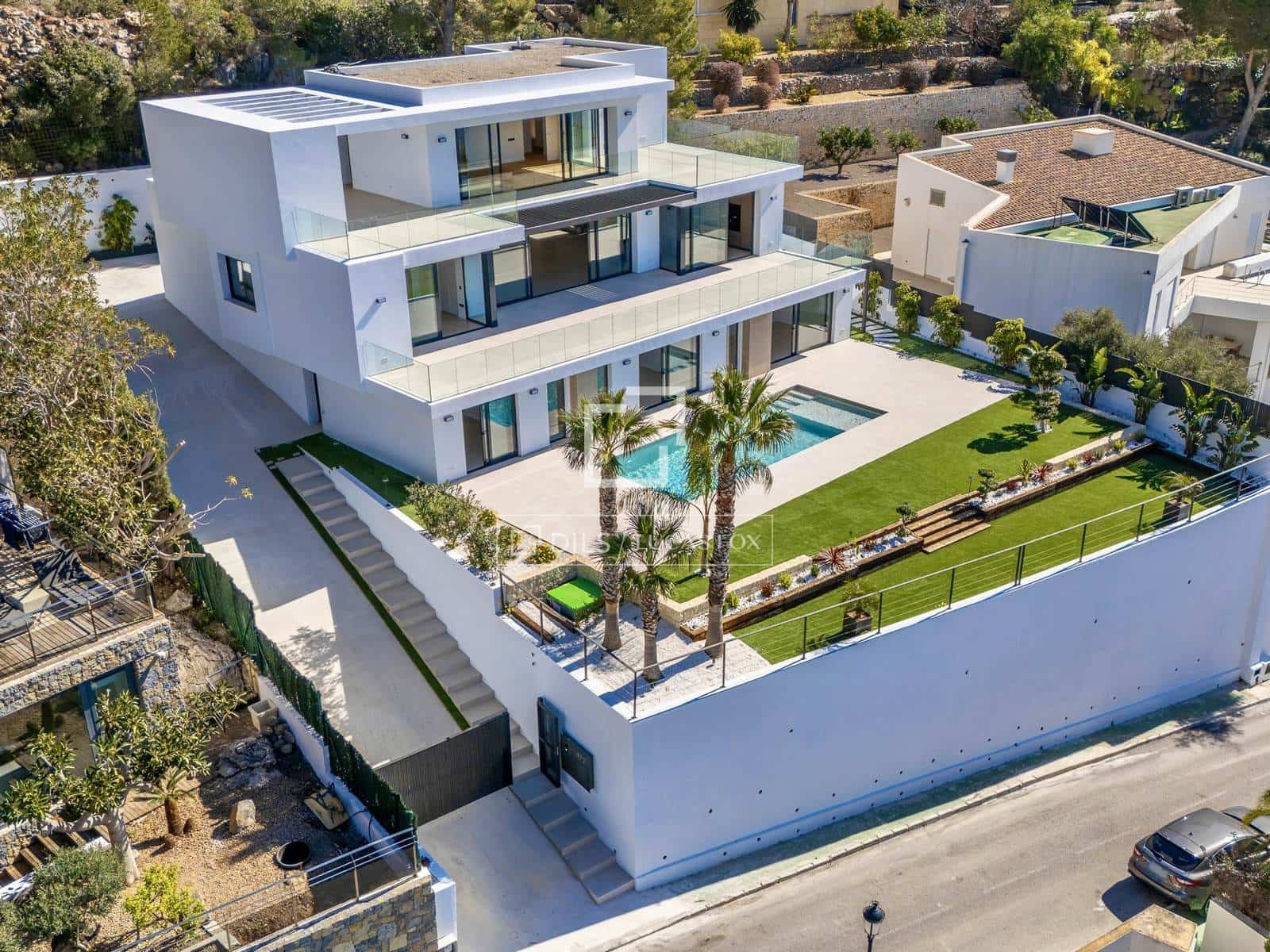 5 bedroom Villa for sale in Altea with pool garage - € 2,690,000 (Ref: 7694490)