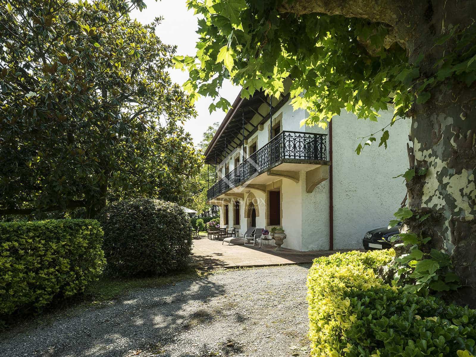 8 soveværelse Villa til salg i Oiartzun med garage - € 2.100.000 (Ref: 7694497)