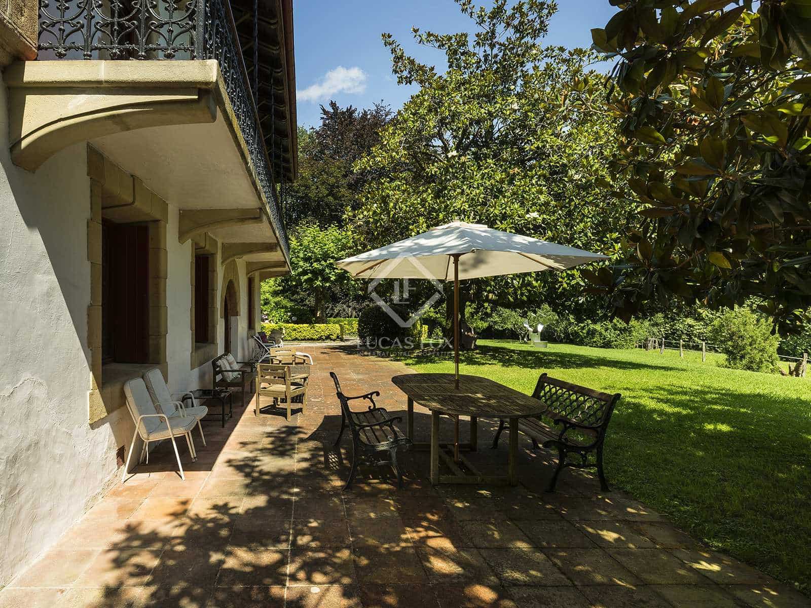 8 soveværelse Villa til salg i Oiartzun med garage - € 2.100.000 (Ref: 7694497)