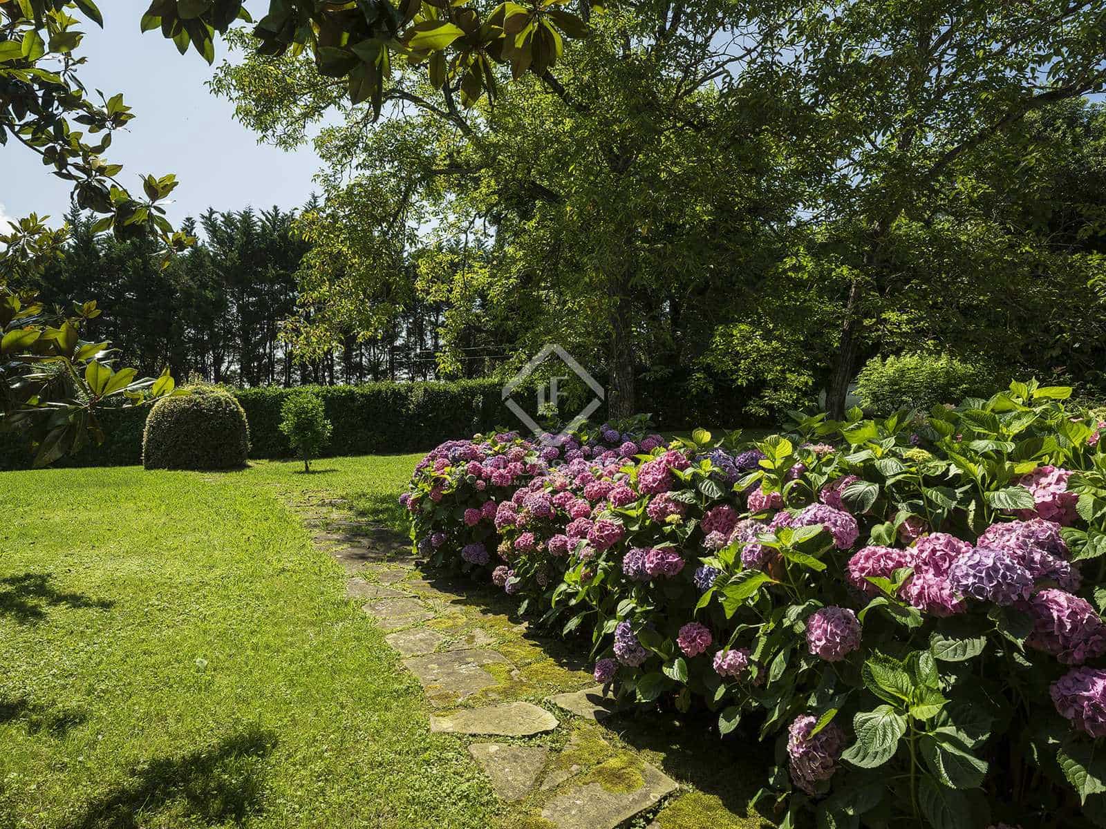 8 soveværelse Villa til salg i Oiartzun med garage - € 2.100.000 (Ref: 7694497)