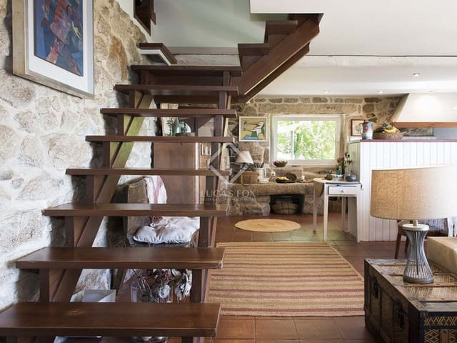 3 bedroom Villa for rent in Nigrán with pool garage - € 2,700 (Ref: 7694500)