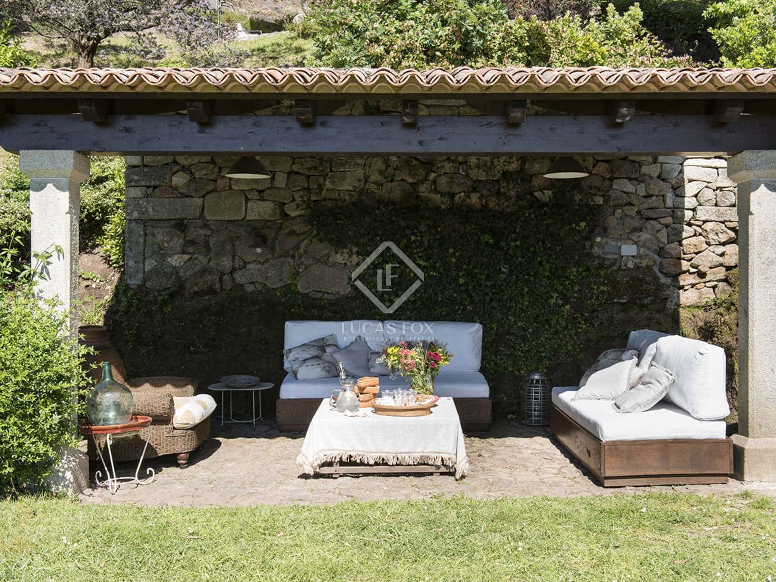 3 soveværelse Villa til leje i Nigran med swimmingpool garage - € 2.700 (Ref: 7694500)