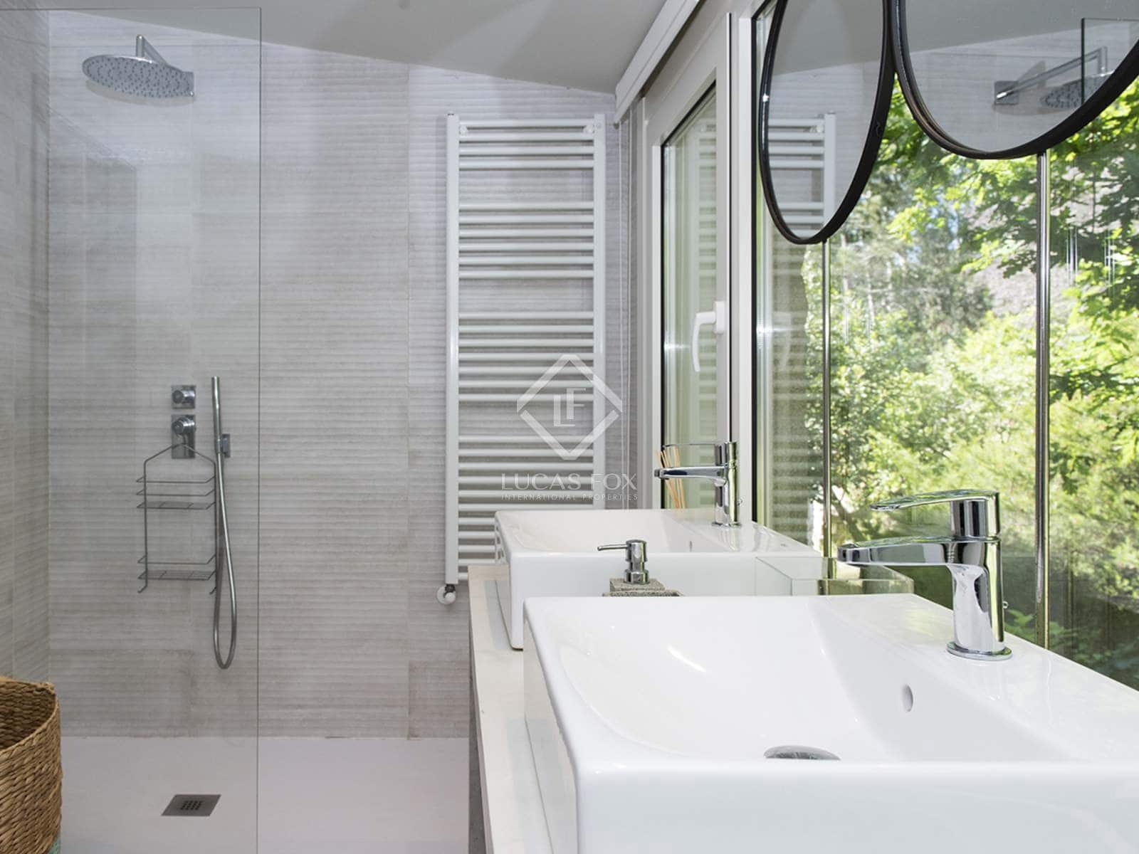 3 soveværelse Villa til leje i Nigran med swimmingpool garage - € 2.700 (Ref: 7694500)