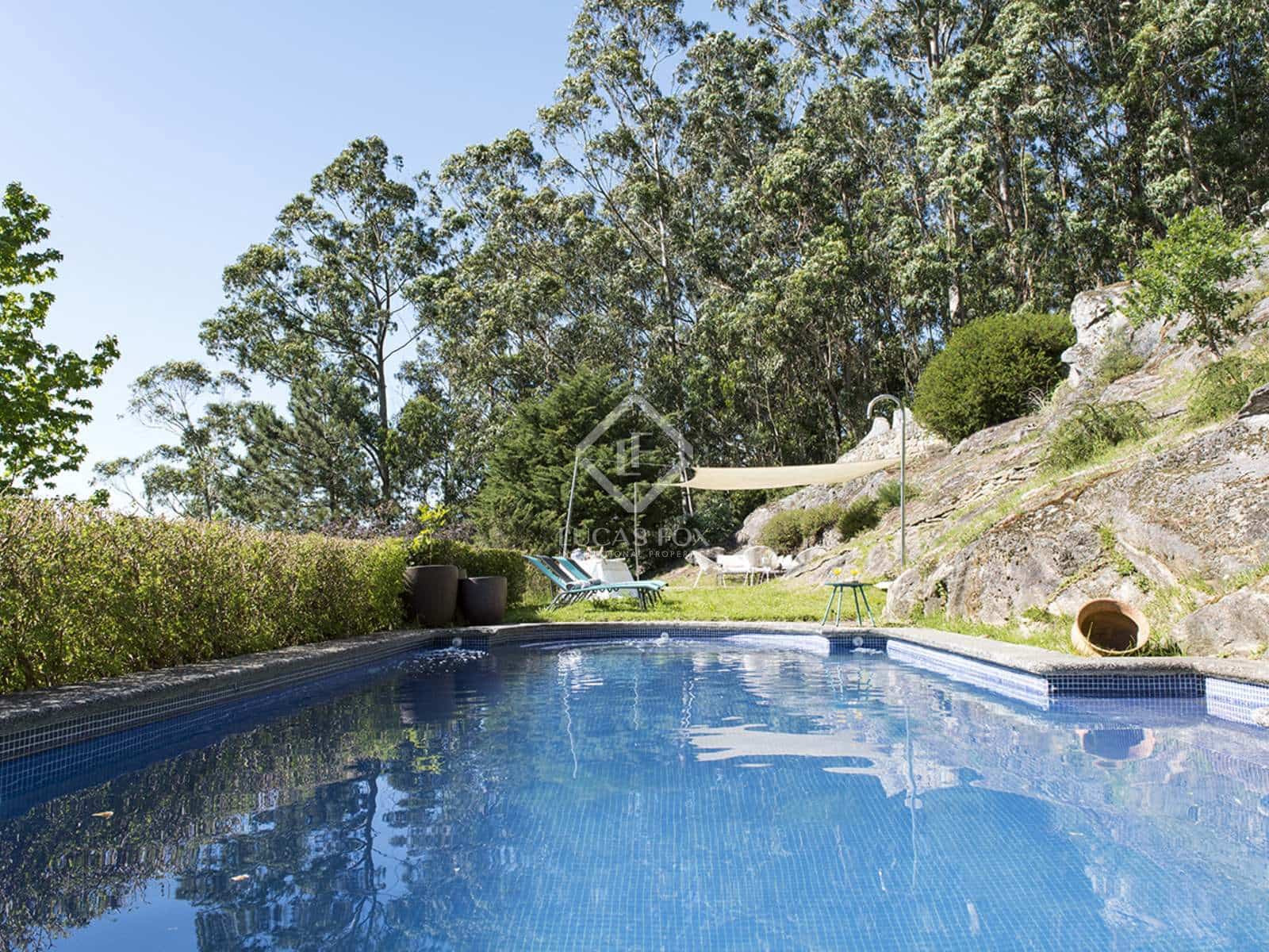 3 soveværelse Villa til leje i Nigran med swimmingpool garage - € 2.700 (Ref: 7694500)